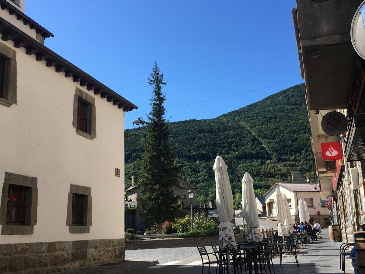 Biescas-Pirineo-Relaxアパートメント エクステリア 写真