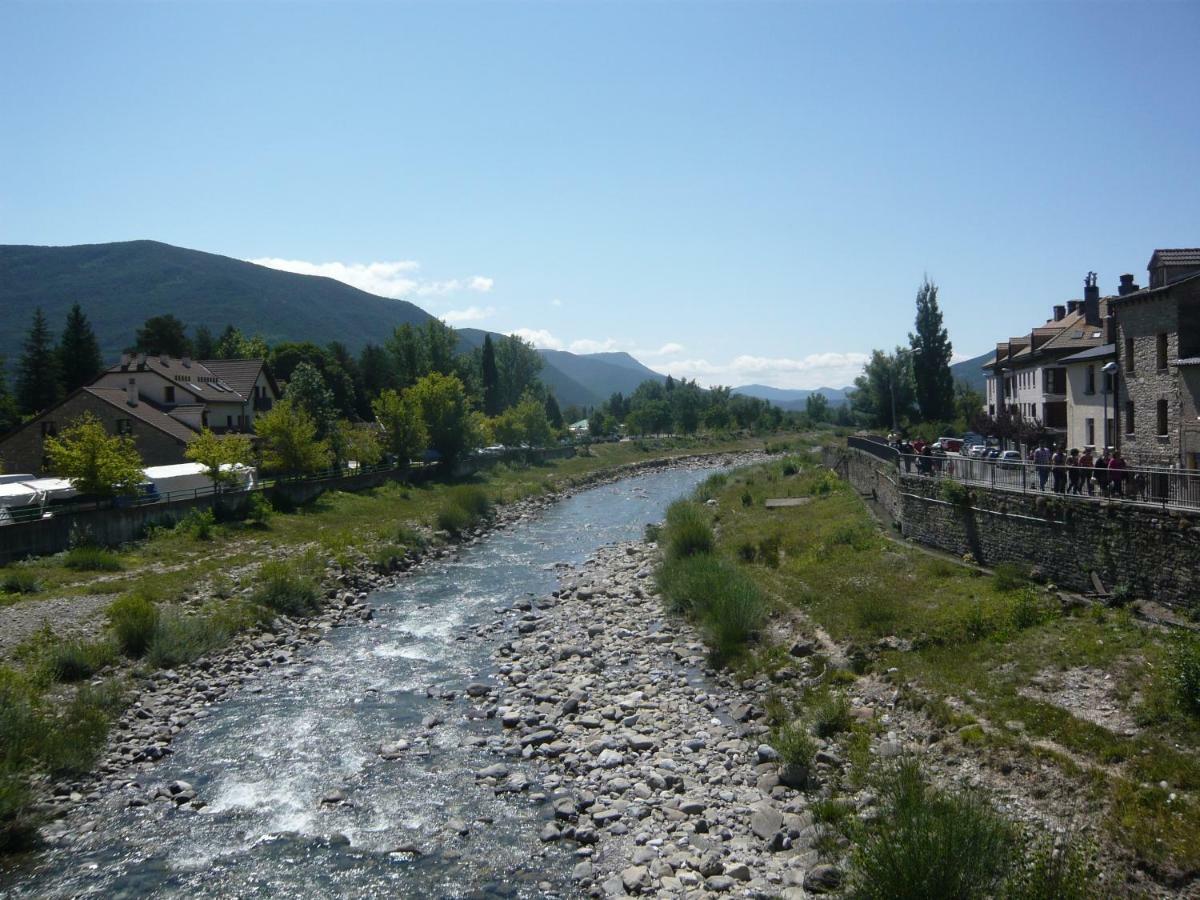 Biescas-Pirineo-Relaxアパートメント エクステリア 写真